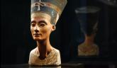 The statue of Nefertiti at the Neues Museum in Berlin